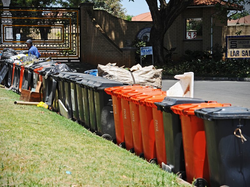 Rubbish trash garbage bins_gallo