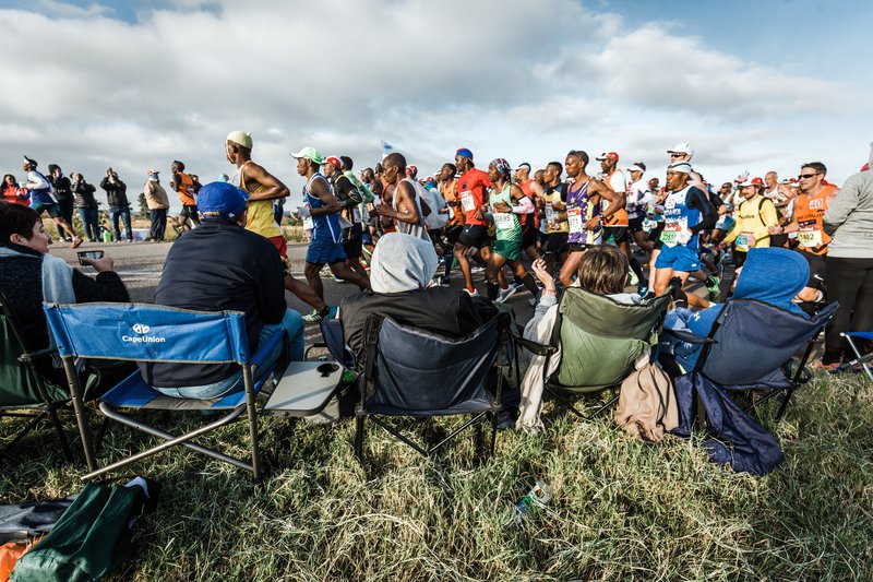 Comrades-Marathon-crowd-AFP