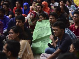 Students of Bangladesh University of Engineering and Technology (BUET) take part in a protest in Dhaka on October 9, 2019, after a pupil was allegedly beaten to death by ruling party activists.