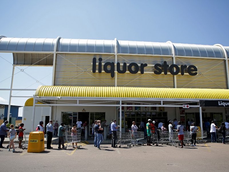 Makro Lockdown - AFP