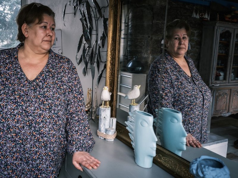 French woman proves she's alive