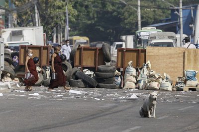 Myanmar air strike on stranded convoy kills eight: residents