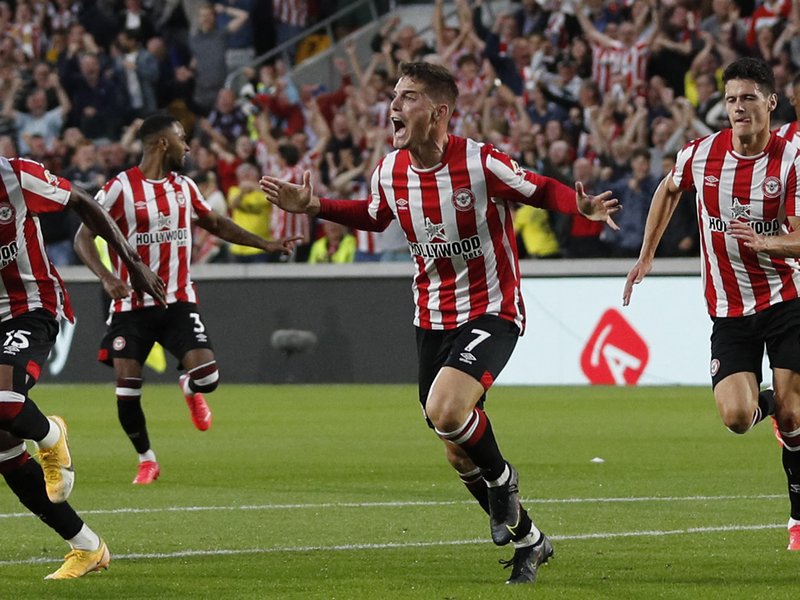 Brentford's Sergi Canos