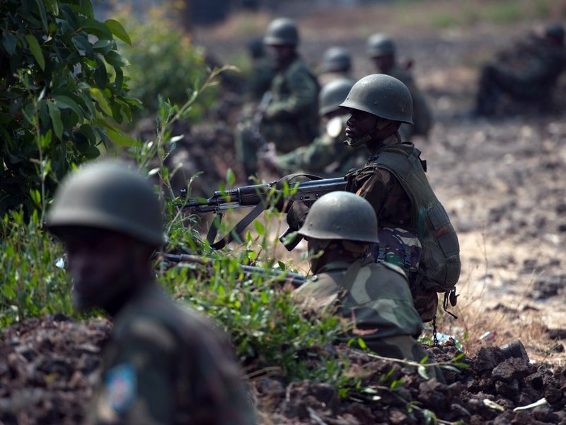 Congolese Army soldiers man a foward position in Kanyarucinya, some 12 kms from Goma, in the east of the Democratic Republic of the Congo on July 16, 2013. The army in the Democratic Republic of Congo on July 16 pursued an offensive against rebels of the