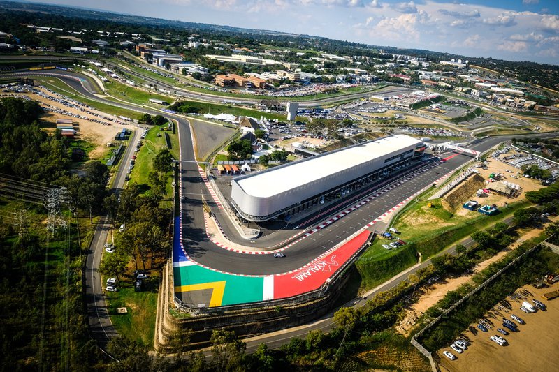 Kyalami 9-hour revving