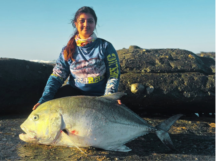 Aatiquah Ballim does it again but this time her Kingfish 116cm weighing in over 30kgs