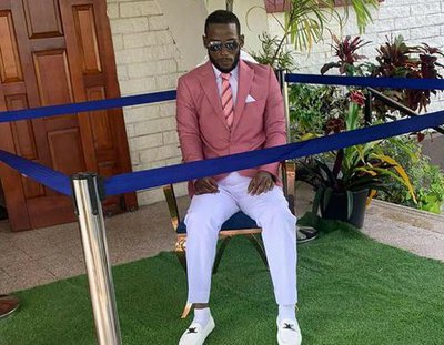 Watch Dead Man Sits Outside His Funeral After Being Denied Access