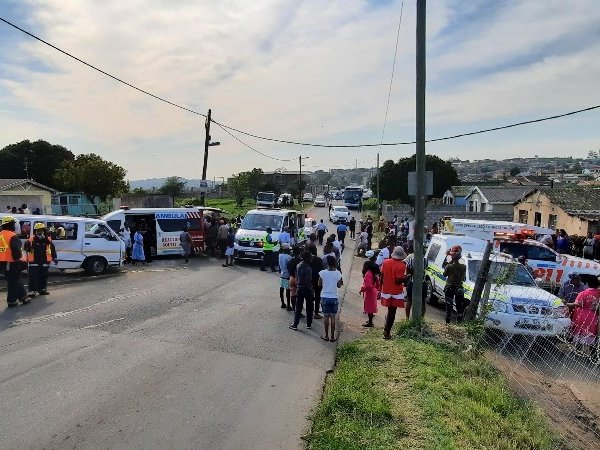23 pupils injured in Ntuzuma mini-bus crash