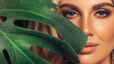 Friday Live: Demi Lee Moore releases first album in three years - Vimarsana News