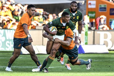 Willemse at flyhalf as Nienaber rings changes for Sydney