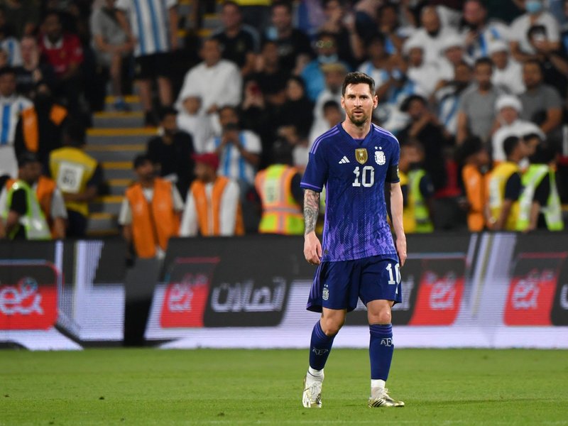 Messi Turntable Messi, Argentina land in Qatar after 5-0 World Cup warm-up win