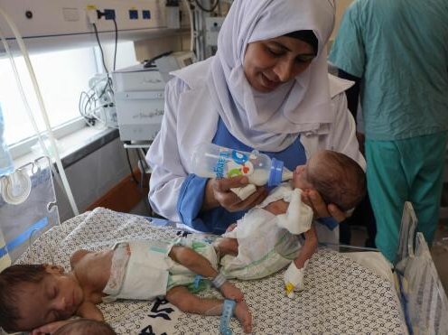 Medics evacuate 31 premature babies from Gaza hospital