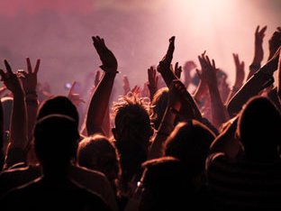5000-dollars-for-a-music-concert.jpg