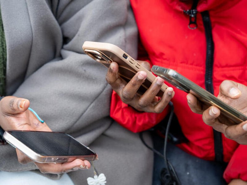 French lawmakers pass bill banning social media for under-15s