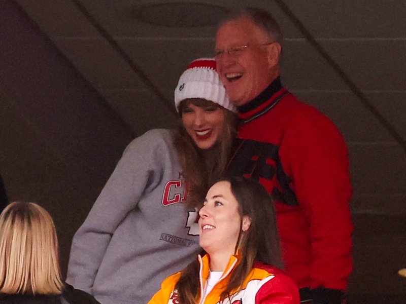 Taylor Swift dad assault