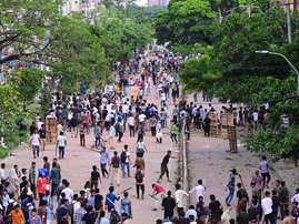 Bangladesh students reject PM olive branch after deadly protests