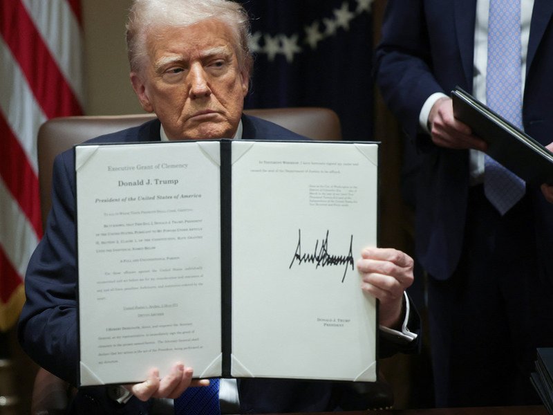 Donald J Trump