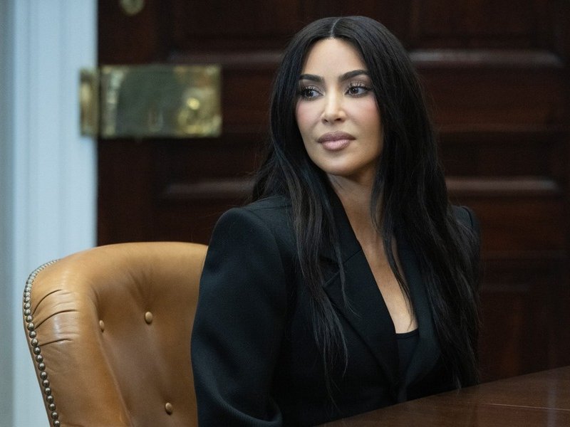 Kim Kardashian to testify in Paris robbery trial