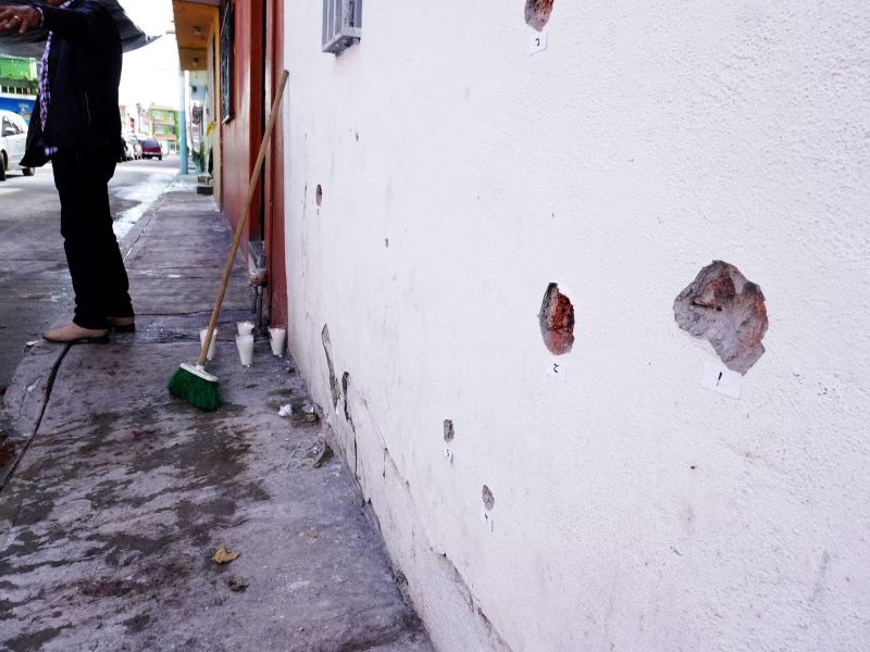 Gunmen kill 11 in crime-hit Mexican city