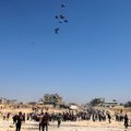 Food and aid arrives in Gaza