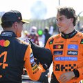McLaren's Australian driver Oscar Piastri (R) is congratulated by McLaren's British driver Lando Norris