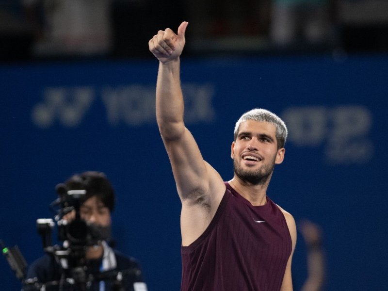 Carlos Alcaraz wins in Tokyo