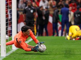 Morocco's goalkeeper #01 Yassine Bounou