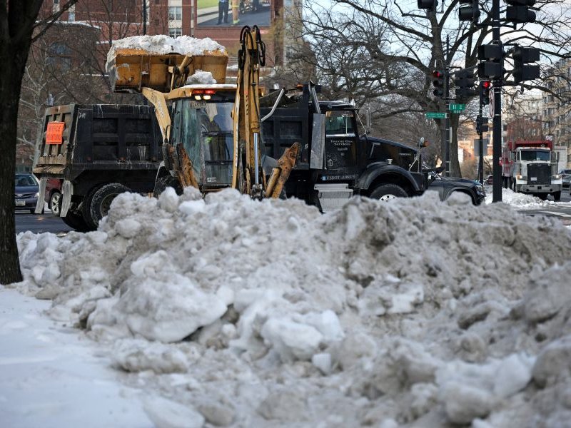 Another Arctic blast bears down on US as snow cleanup drags on