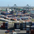 Oil spill snarls shipping traffic in Antwerp port