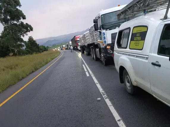 Scholar transport operators block major roads in Eastern Cape
