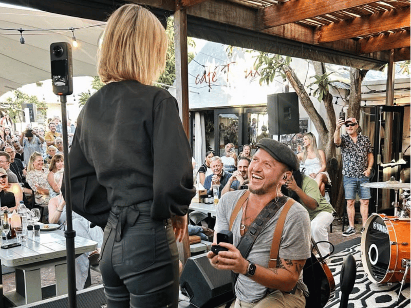 ARD_MATTHEWS_TANYA_VAN_GRAAN_ENGAGED