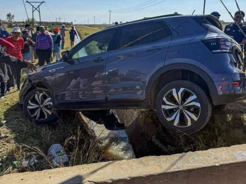 A Volkswagen car crashed across a water tunnel in Northern Cape
