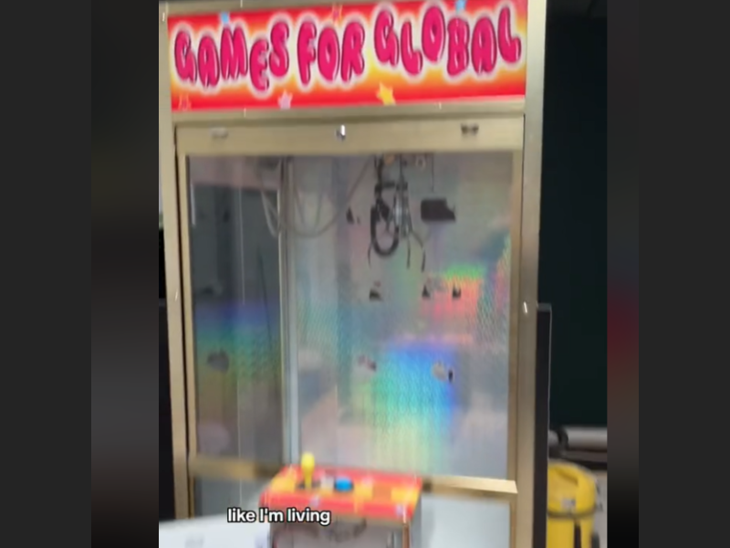 A game machine with a claw