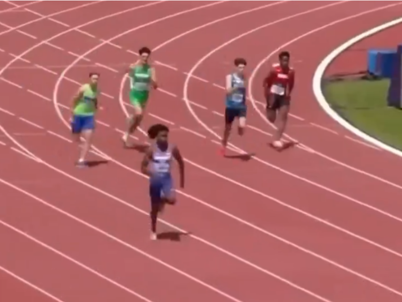 A group of runners running a men's race at European Athletics