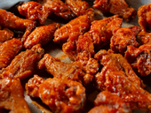 A tray of hot wings