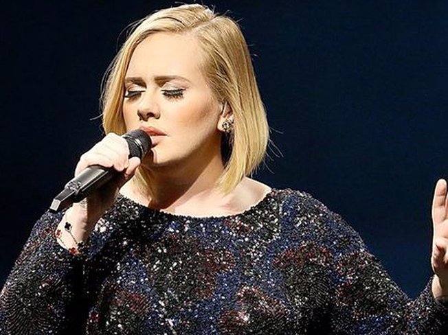 Adele dedicates song to London