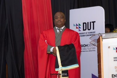 Against all odds: Ex Umlazi taxi conductor obtains doctorate - Vimarsana News
