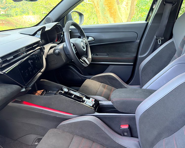 Alfa Romeo Jr Veloce interior for Motor Minute