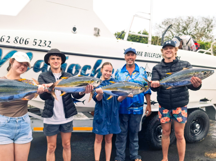 Caity van Dyk - Eben Botes - Meagan van Dyk - Skipper Andre Olwagen - Dante (surname unknown) with a great day catching Tuna down south