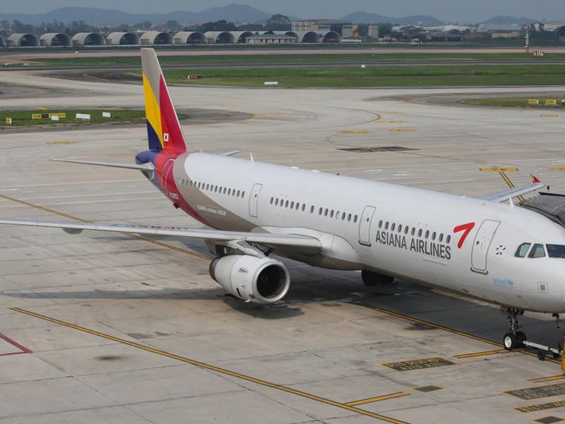 Asiana Airlines to stop selling seats near emergency exit on Airbus A321s.