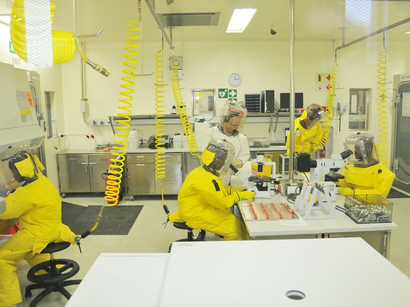 BSL 4 Lab Pic 6 (3).jpg