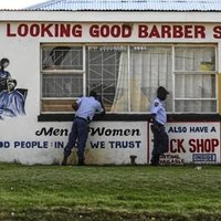 Mans haarkapper in Springs in 2017 (FOTO: www.goexpress.co.za)