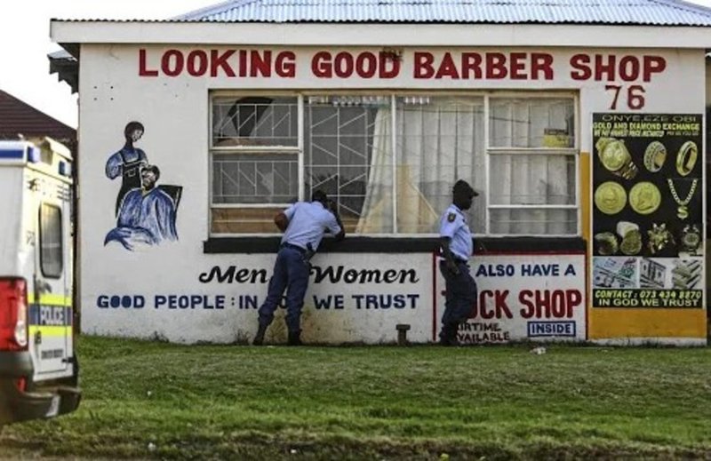 Mans haarkapper in Springs in 2017 (FOTO: www.goexpress.co.za)