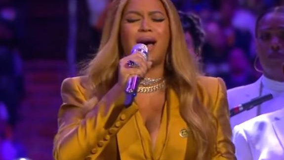 Beyonce performs at Kobe's memorial service