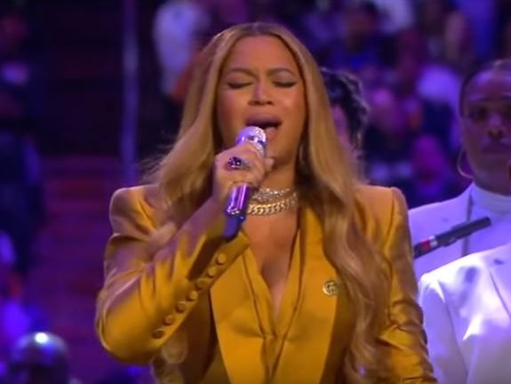 Beyonce performs at Kobe's memorial service