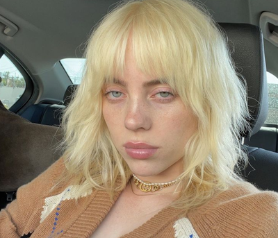 Have a good trip? Billie Eilish falls while performing at Coachella - Vimarsana News