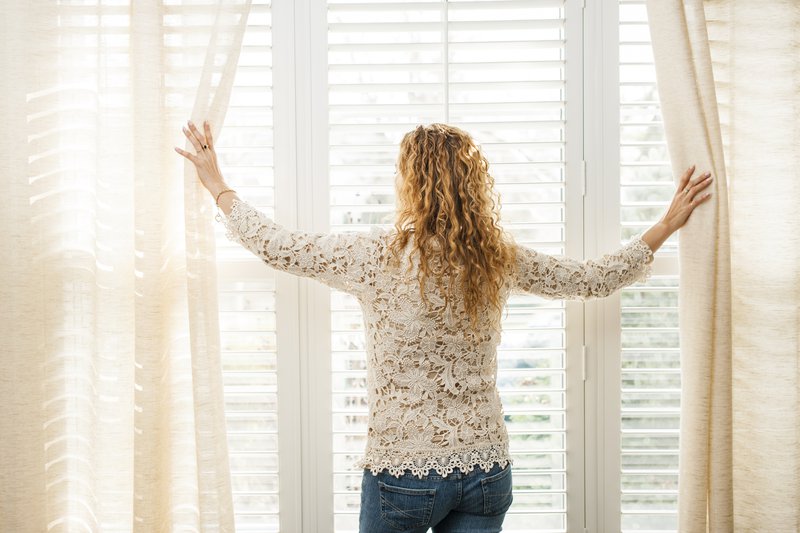 Blinds vs curtains