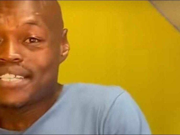 Bonga Sithole, the homeless man who won Mzansi's heart with his large vocabulary and infectious laughter, has returned with a vengeance, as he showed snippets of himself working.