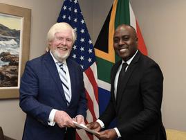 US ambassador Brent Bozell presents letters of credence to DIRCO