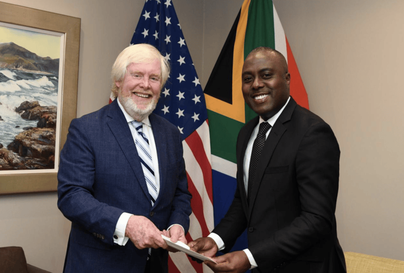 US ambassador Brent Bozell presents letters of credence to DIRCO